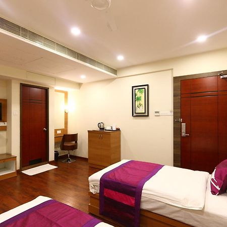 Fabhotel Prime Adore Residency 钦奈 外观 照片