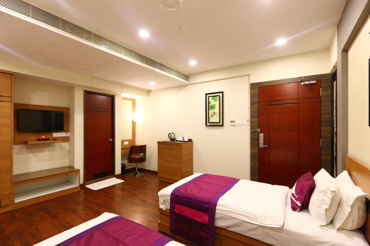 Fabhotel Prime Adore Residency 钦奈 外观 照片