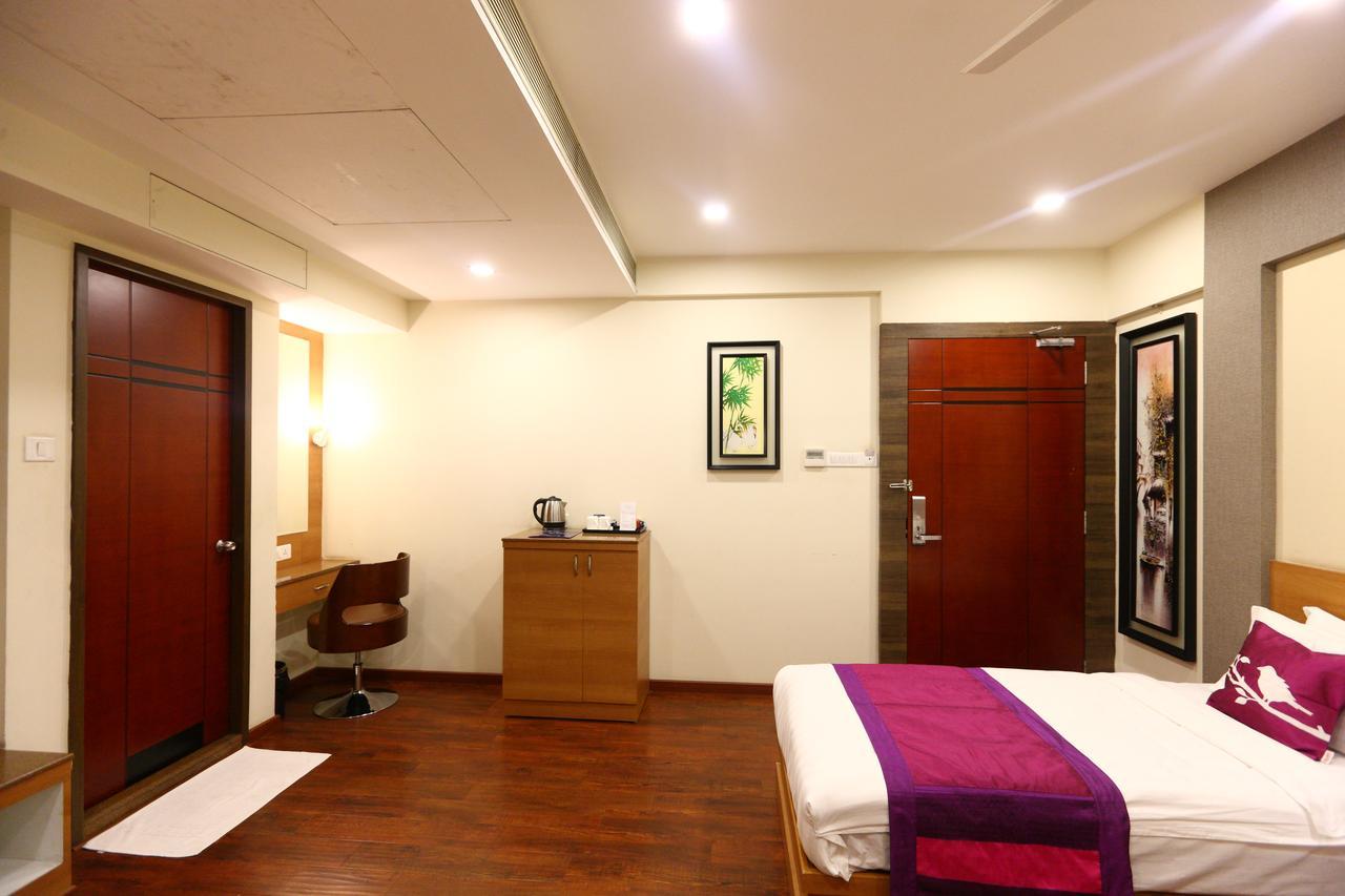 Fabhotel Prime Adore Residency 钦奈 外观 照片